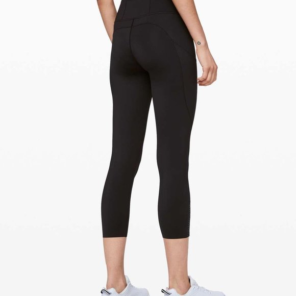 Lululemon Black Fast and Free High Rise Crop 23'' - Size 6 - Picture 2 of 7